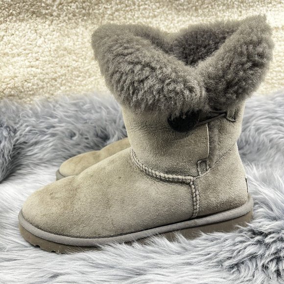 UGG Australia Women's Bailey Button Shearling Suede Boots Size 6 - Picture 3 of 11